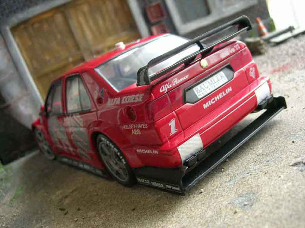 Alfa Romeo 155 q4 v6 94 dtm #1 larini 1/18 Ut Models