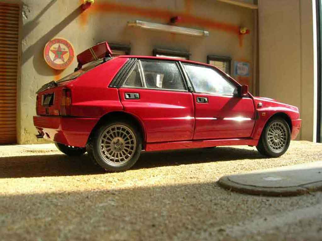 Lancia Delta HF Integrale evolution 2 collezione 1/18 Kyosho