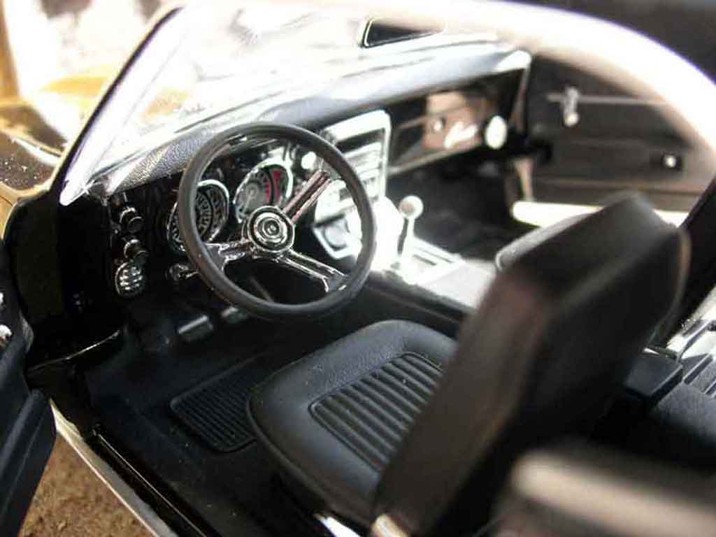 Chevrolet Camaro Z28 street stalkerz grijs zwart bandes dorees 1968 1/18 Exact Detail Replicas