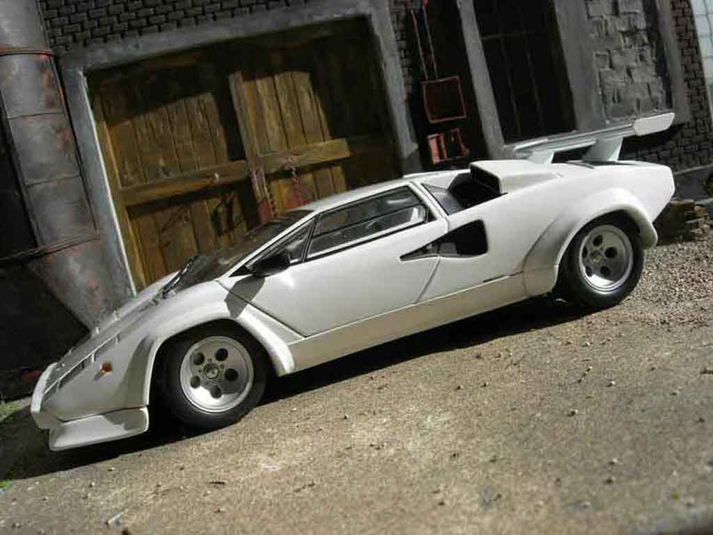 Lamborghini Countach 5000 Quattrovalvole wit 1/18 Kyosho