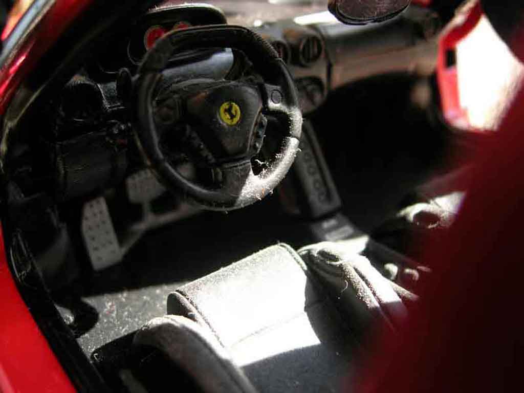 Ferrari Enzo Coupe rood 1/18 Hot Wheels