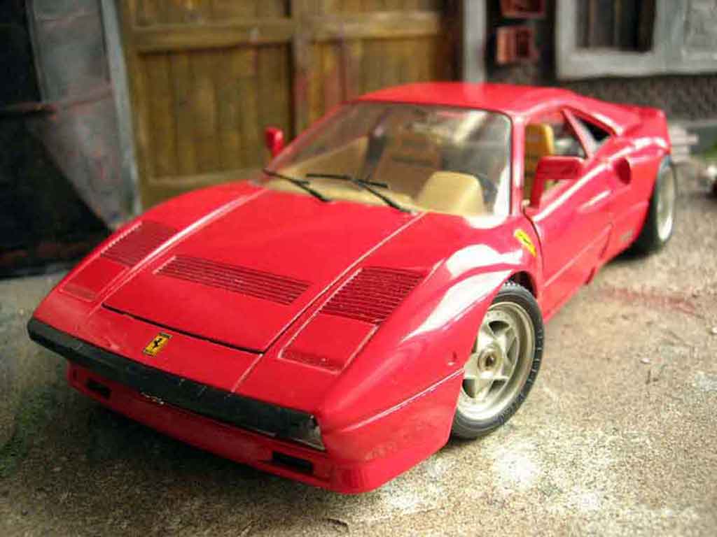 Ferrari 288 GTO rood jantes f40 1/18 Burago