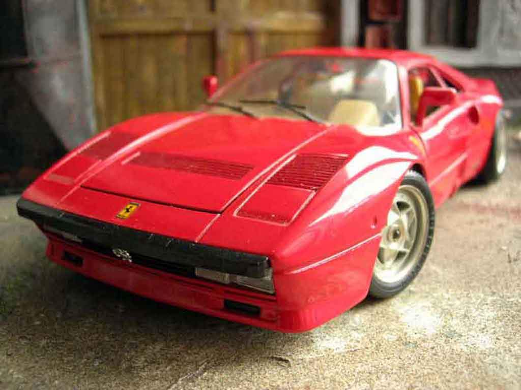 Ferrari 288 GTO rood jantes f40 1/18 Burago