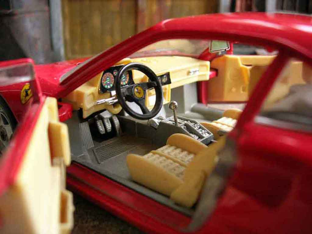 Ferrari 288 GTO rood jantes f40 1/18 Burago
