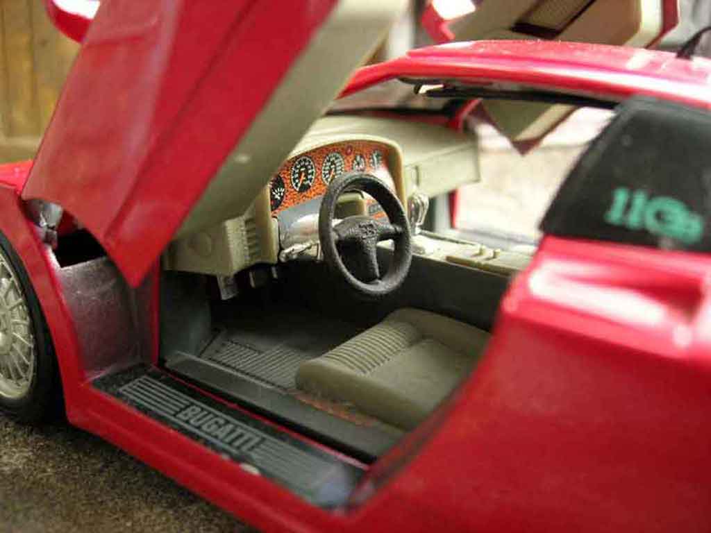 Bugatti EB110 GT 1/18 Burago