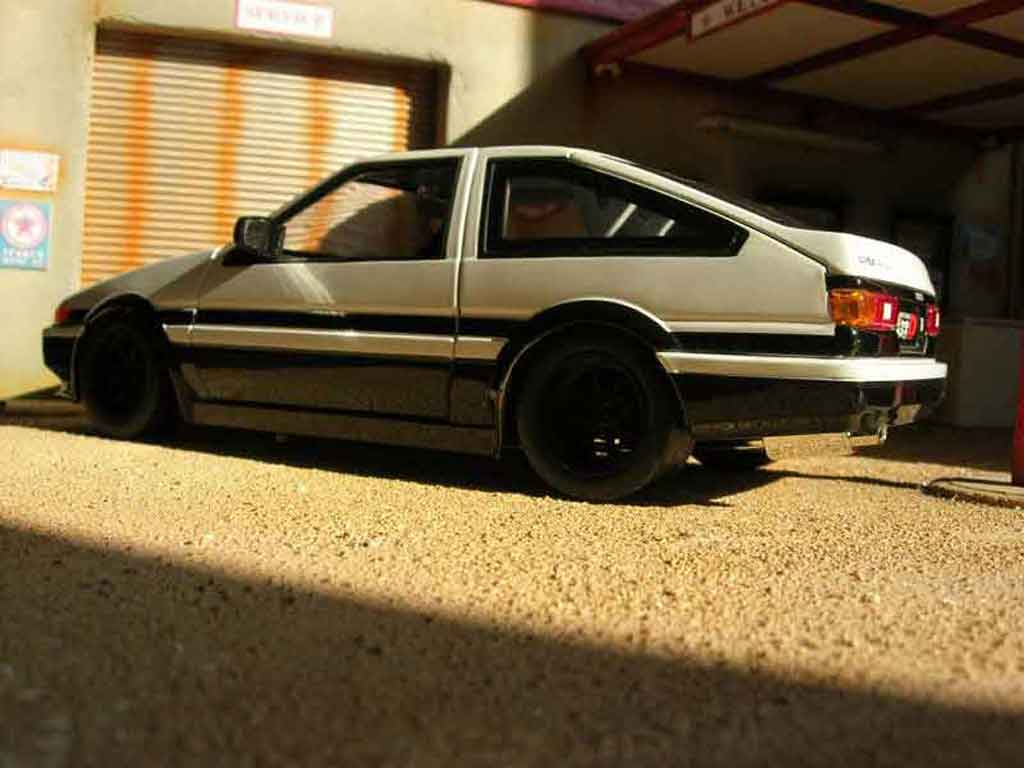 Toyota Trueno AE86 1/18 Jada Toys