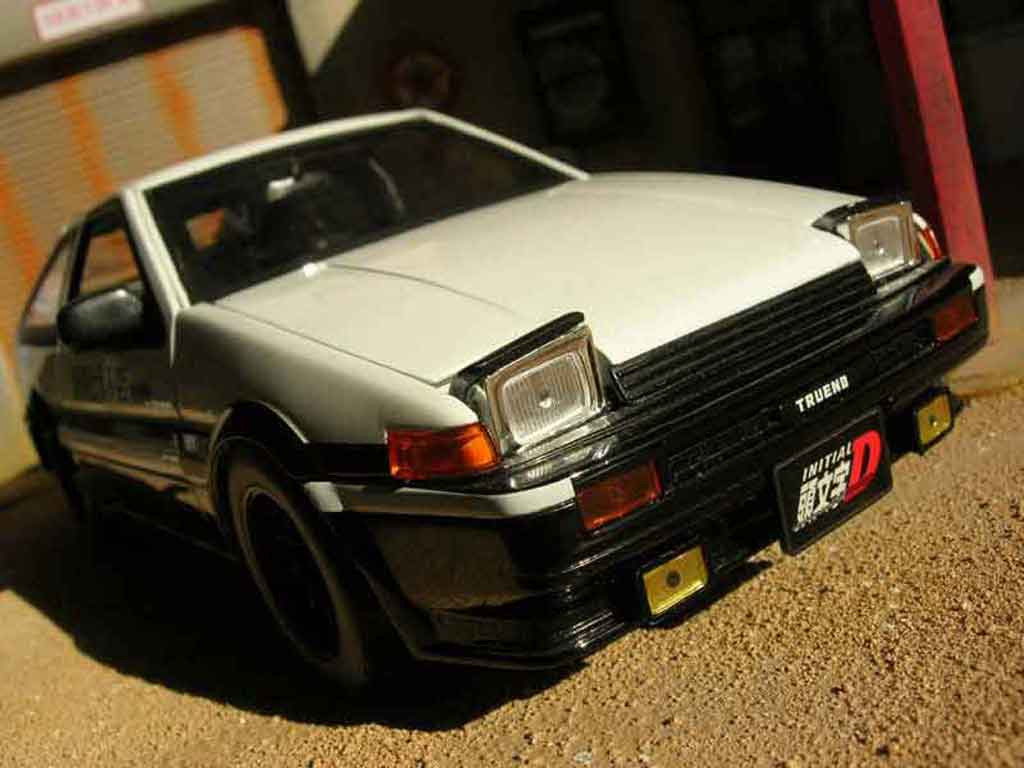 Toyota Trueno 1/18 Jada Toys ae86 modelauto