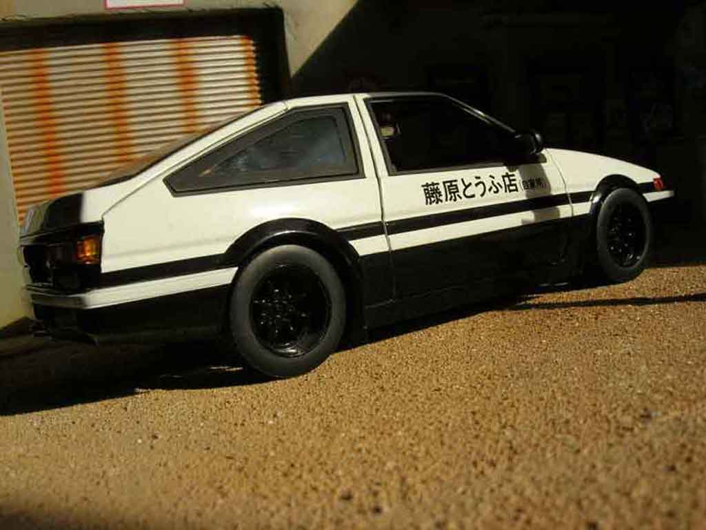 Toyota Trueno AE86 1/18 Jada Toys