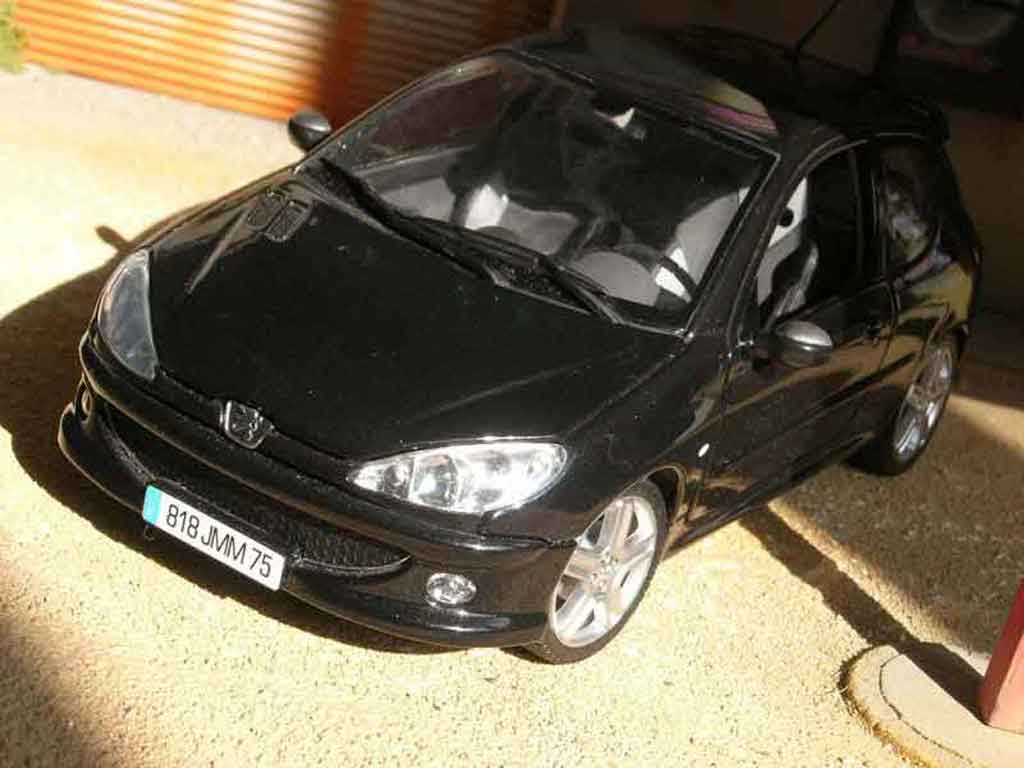 Peugeot 206 RC zwart 1/18 Norev