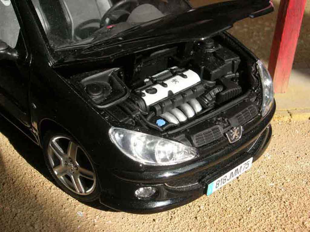 Peugeot 206 RC zwart 1/18 Norev