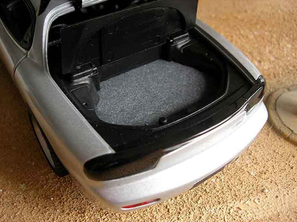 Mazda RX7 Base fd3s 1/18 Kyosho