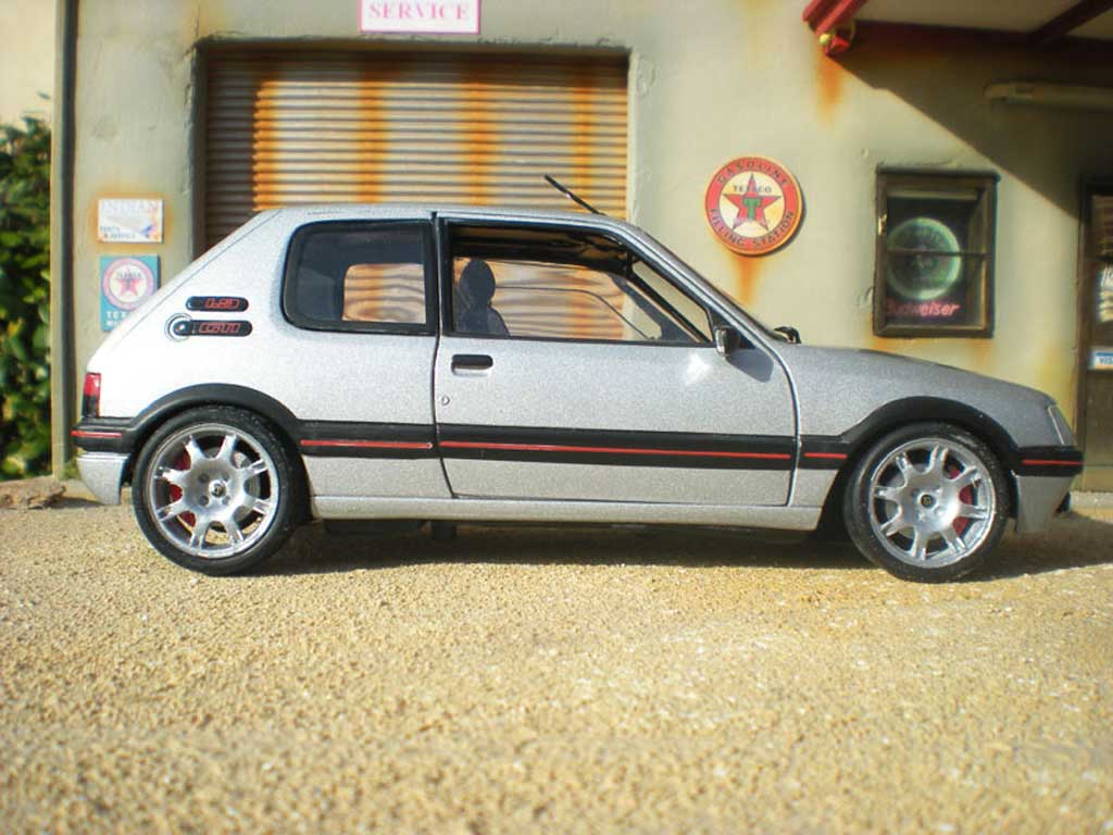 Peugeot 205 GTI 1/18 Solido GTI TCT grijs futura jantes PTS modelauto