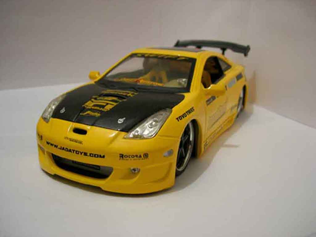 Toyota Celica Import 1/18 Jada Toys Import racer geel modelauto