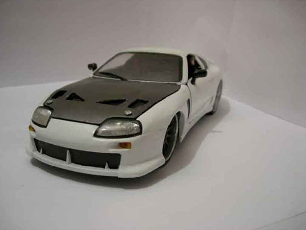 Toyota Supra 1/18 Racing Champion wit tuning modelauto
