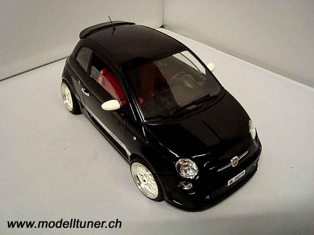 Fiat 500 Abarth zwart 2007 1/18 Mondo Motors