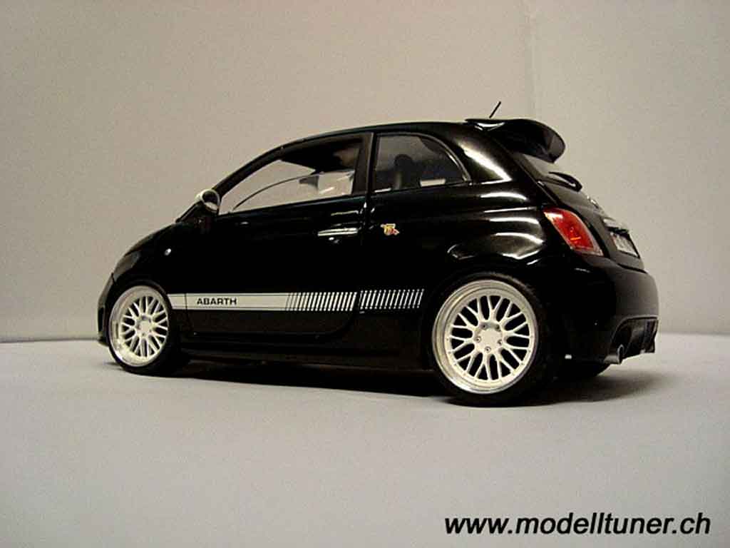 Fiat 500 Abarth zwart 2007 1/18 Mondo Motors