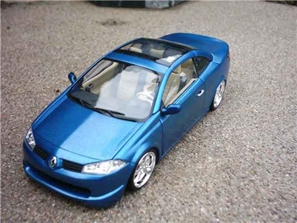 Renault Megane CC 1/18 Solido CC ocean modelauto