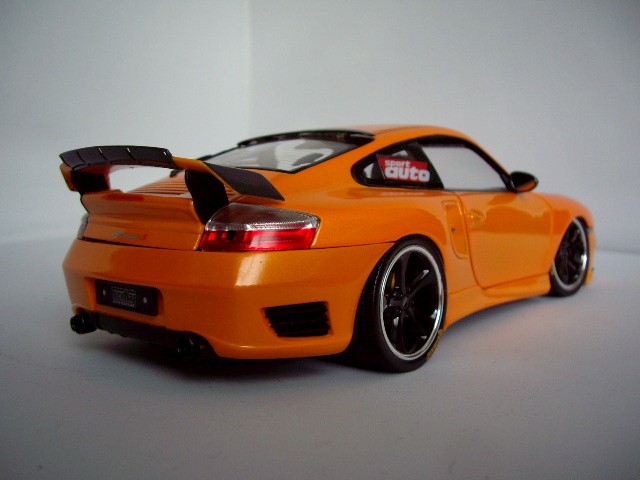 Porsche 996 Turbo 1/18 Hotworks Turbo techart oranje modelauto