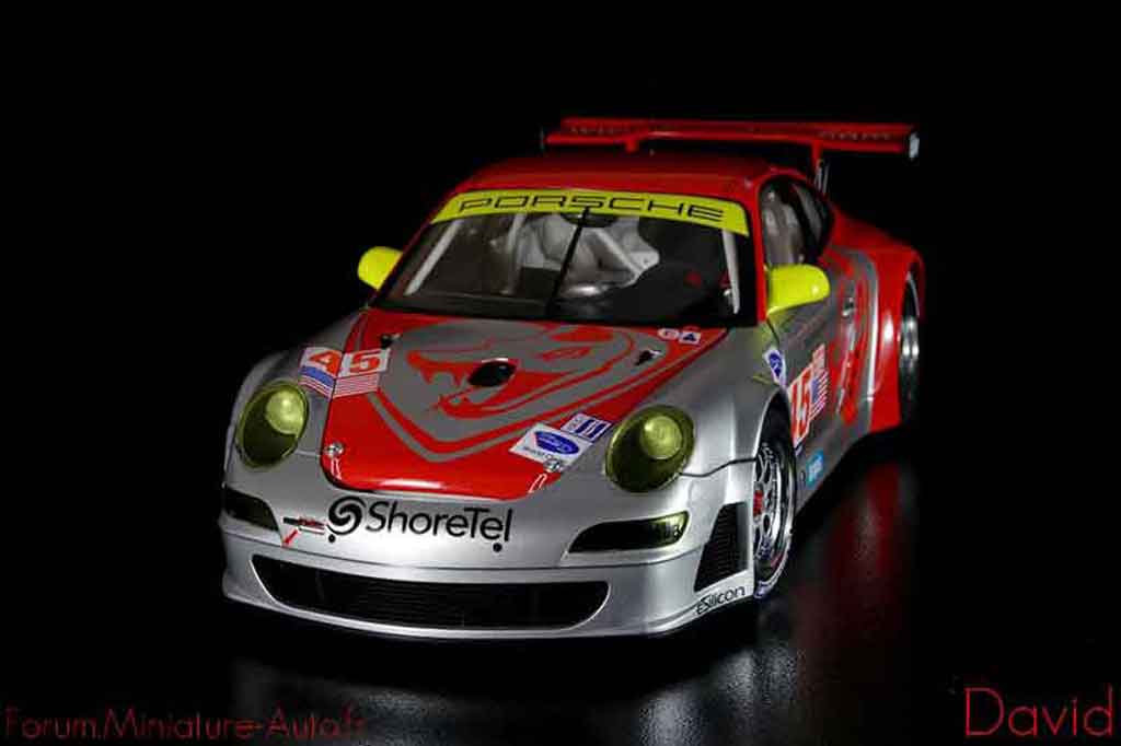 Porsche 911 GT3 RSR 2007 flying lizard #45 alms 1/18 Autoart