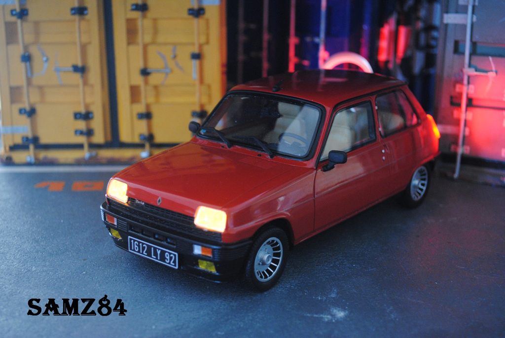 Renault 5 Alpine Turbo Rood LED 1/18 Ottomobile