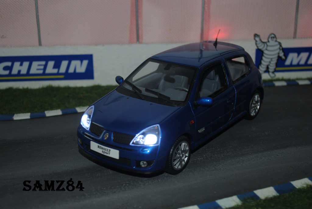Renault Clio 2 RS Ragnotti LED 1/18 Ottomobile