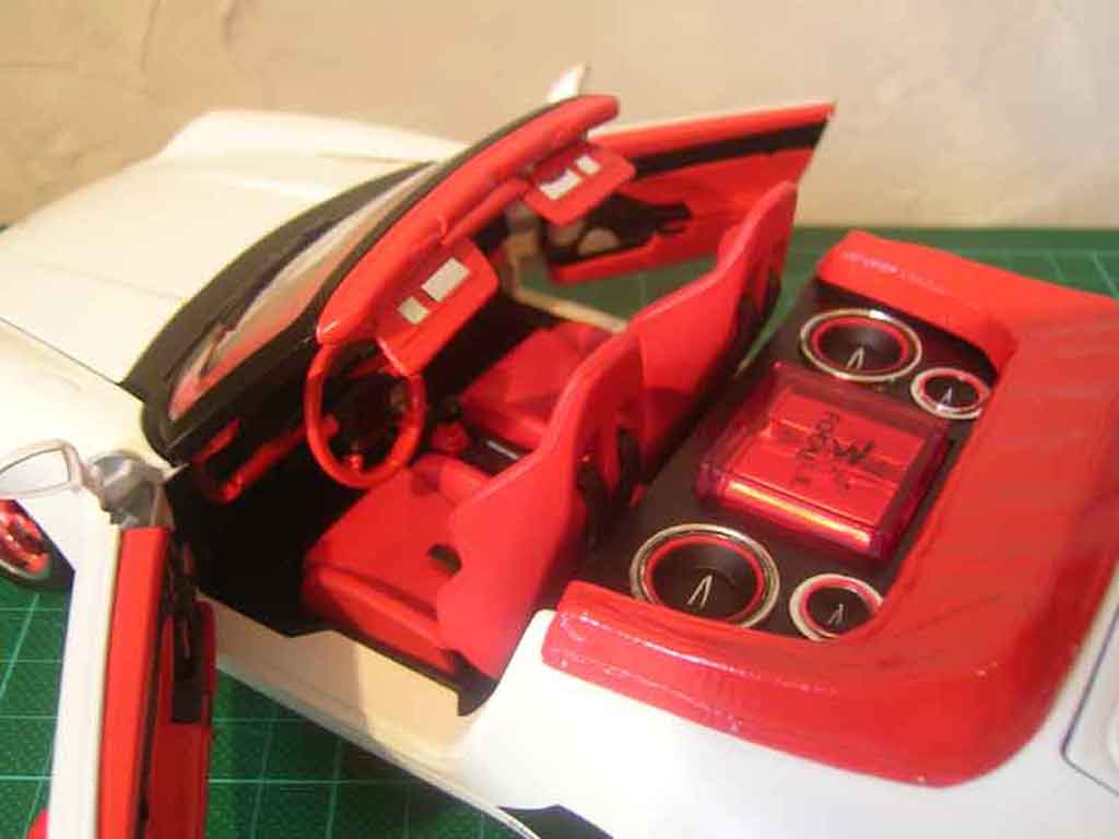 Porsche 911 Cabriolet Carrera tuning 1/18 Burago