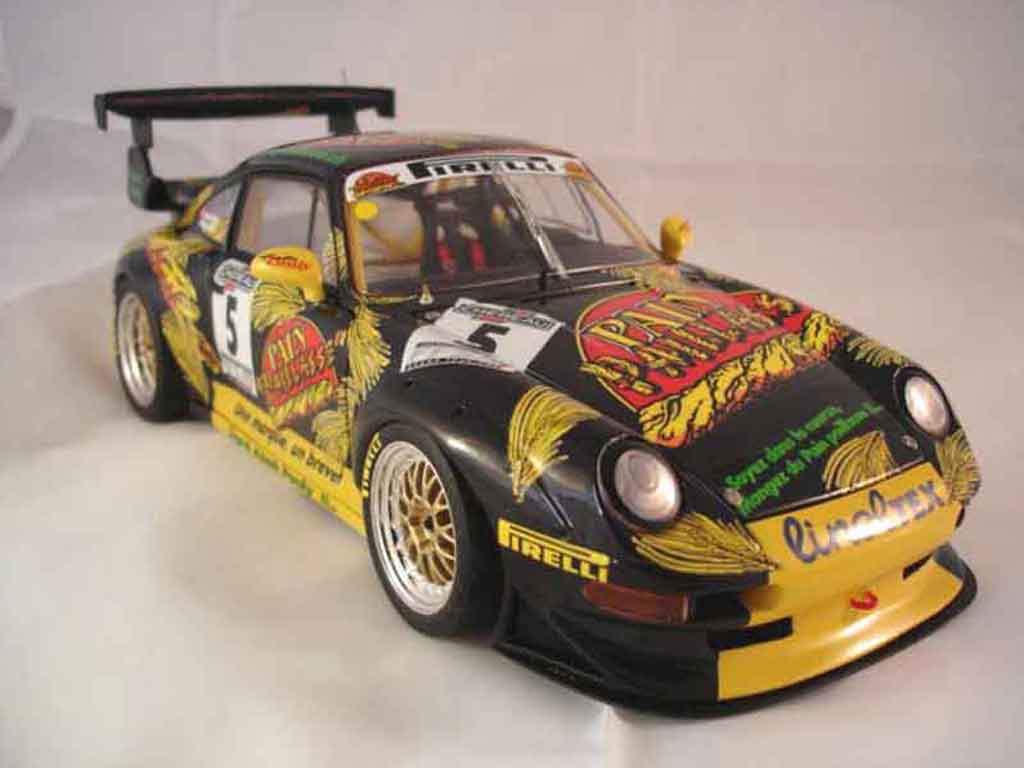 Porsche 993 GT2 1/18 Ut Models GT2 ffsa 99 pain paillasse modelauto