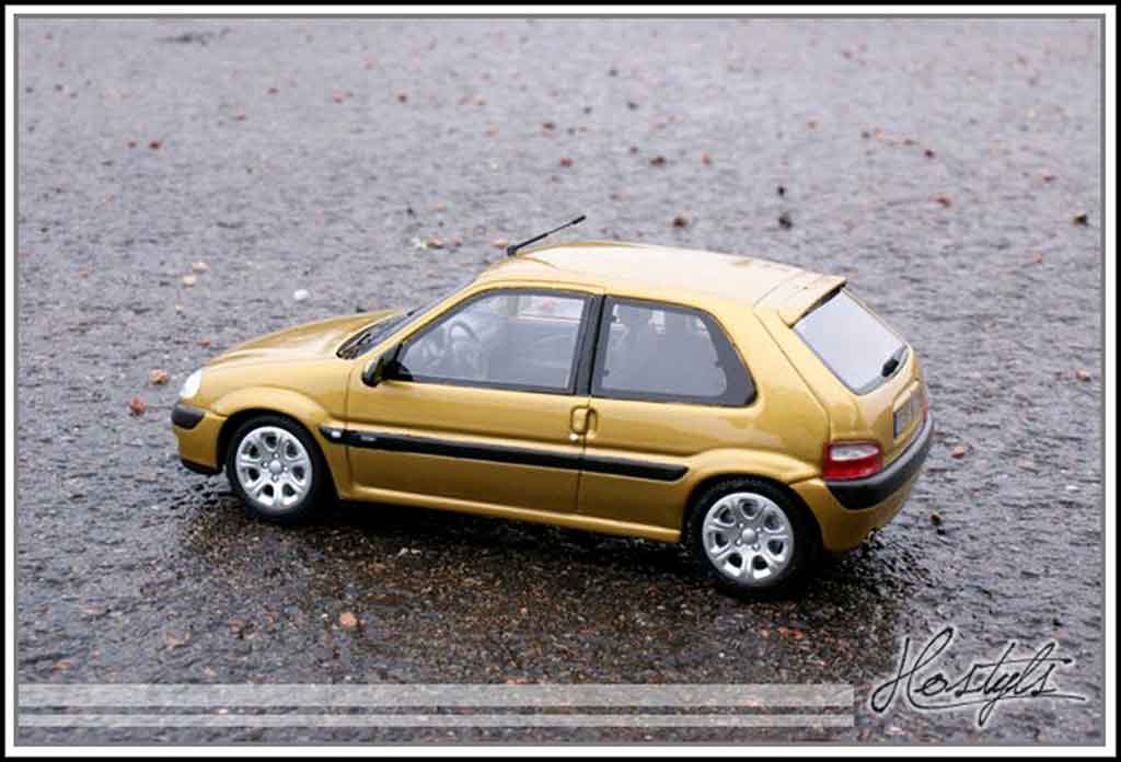 Citroen Saxo VTS geel heliodor 1/18 Ottomobile