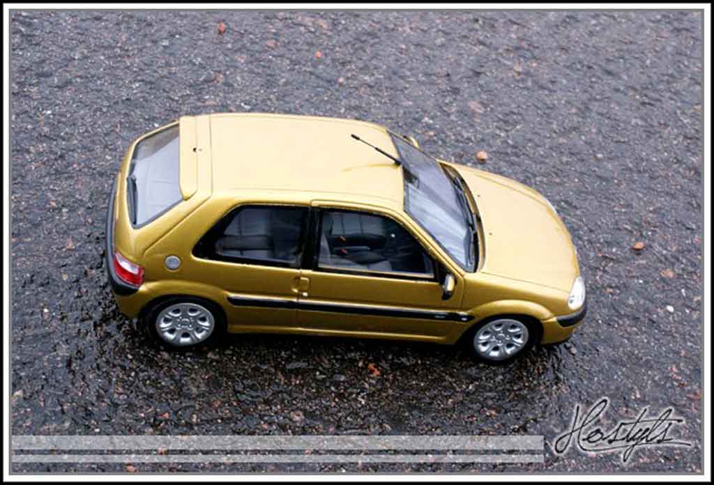 Citroen Saxo VTS geel heliodor 1/18 Ottomobile