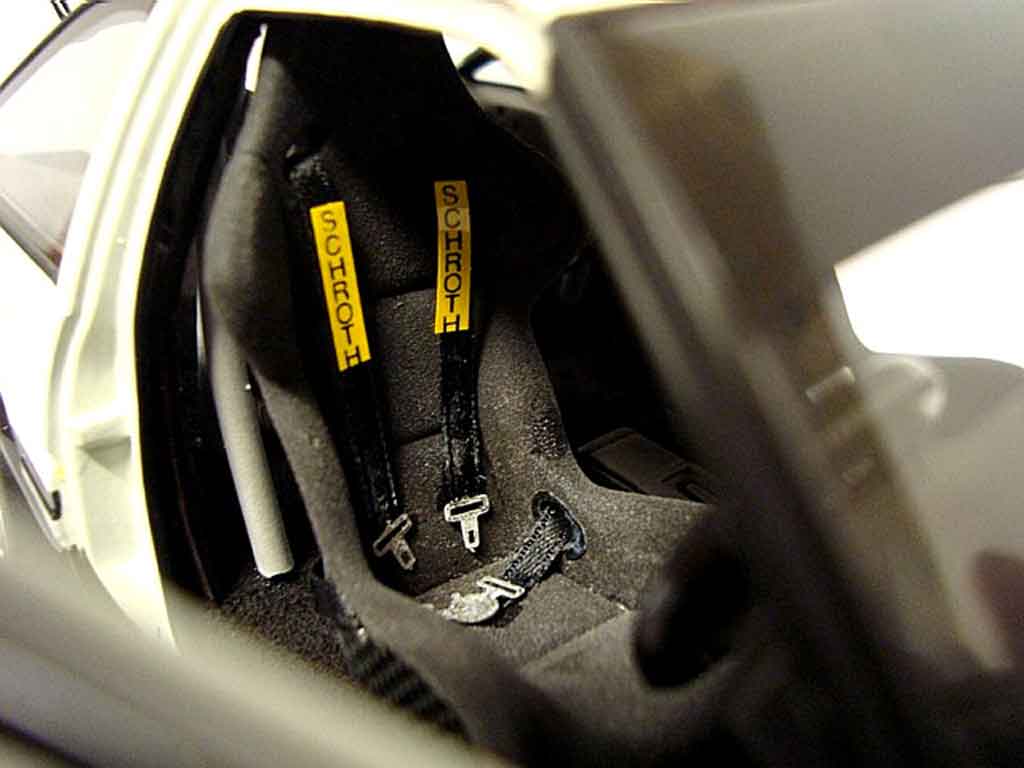 Toyota Trueno Drift preparation 1/18 Autoart