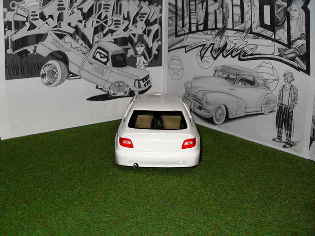 Citroen Xsara tuning wrc wit bianca 1/18 Solido