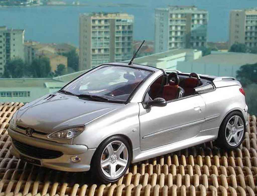 Peugeot 206 CC 1/18 Solido CC rc modelauto