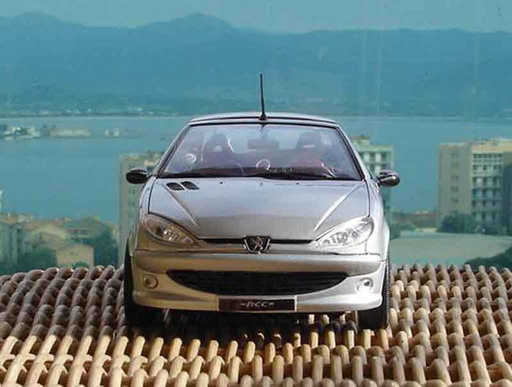 Peugeot 206 CC rc 1/18 Solido