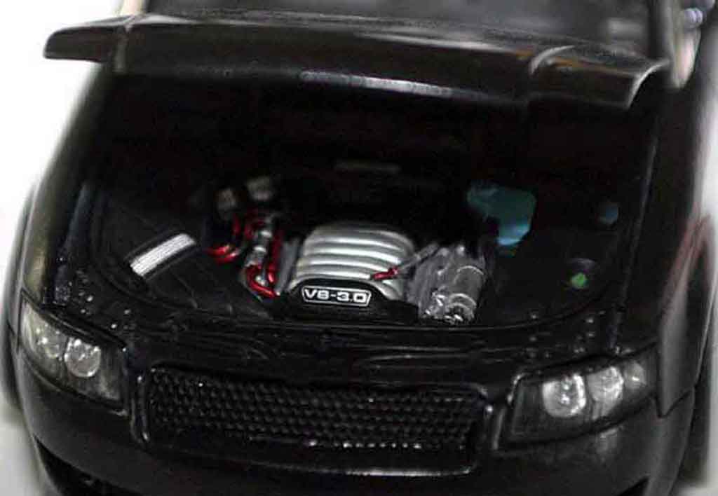 Audi A4 cabriolet v6 3l german look zwart 1/18 Welly