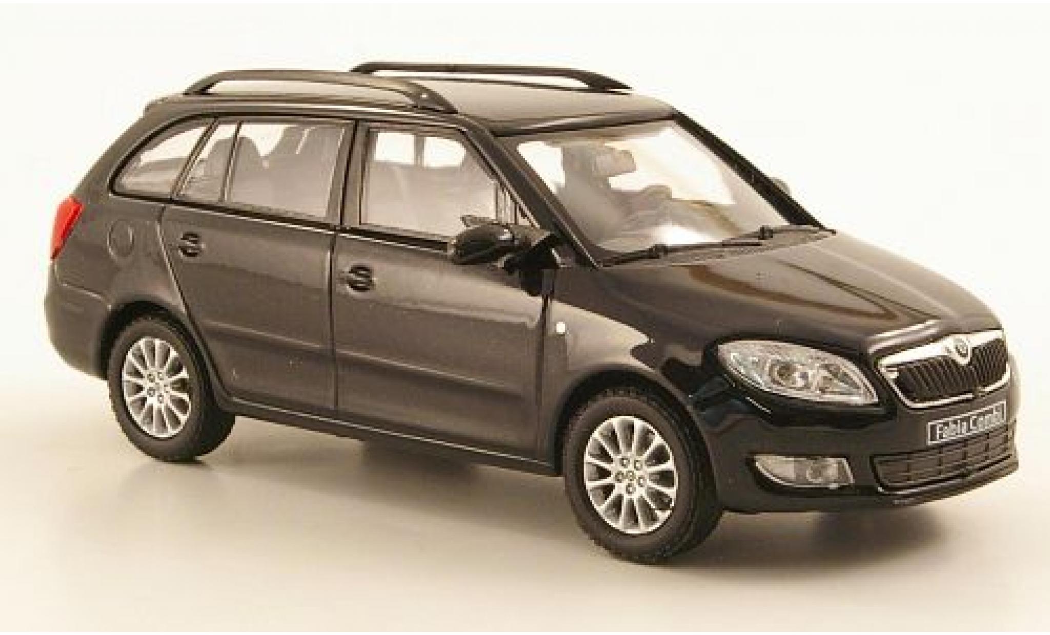 Skoda Fabia 1/43 Abrex II Combi zwart modelauto