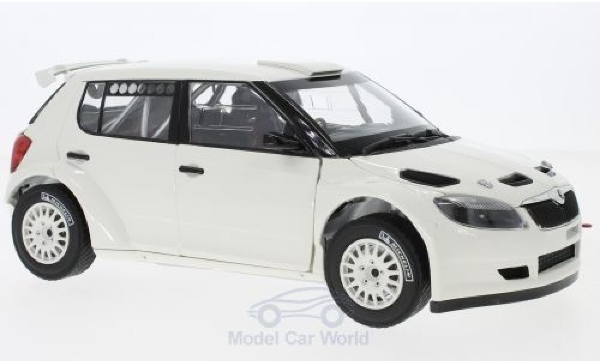 Skoda Fabia 1/18 Abrex II FL S2000 wit 2010 with Gravel Wheels modelauto