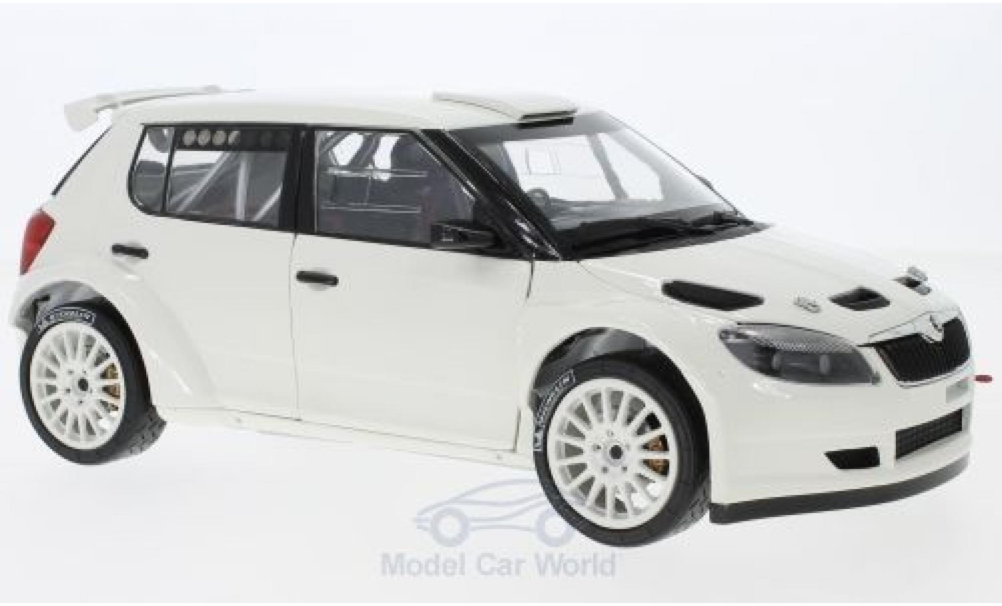 Skoda Fabia 1/18 Abrex II FL S2000 wit 2010 with Tarmac Wheels modelauto