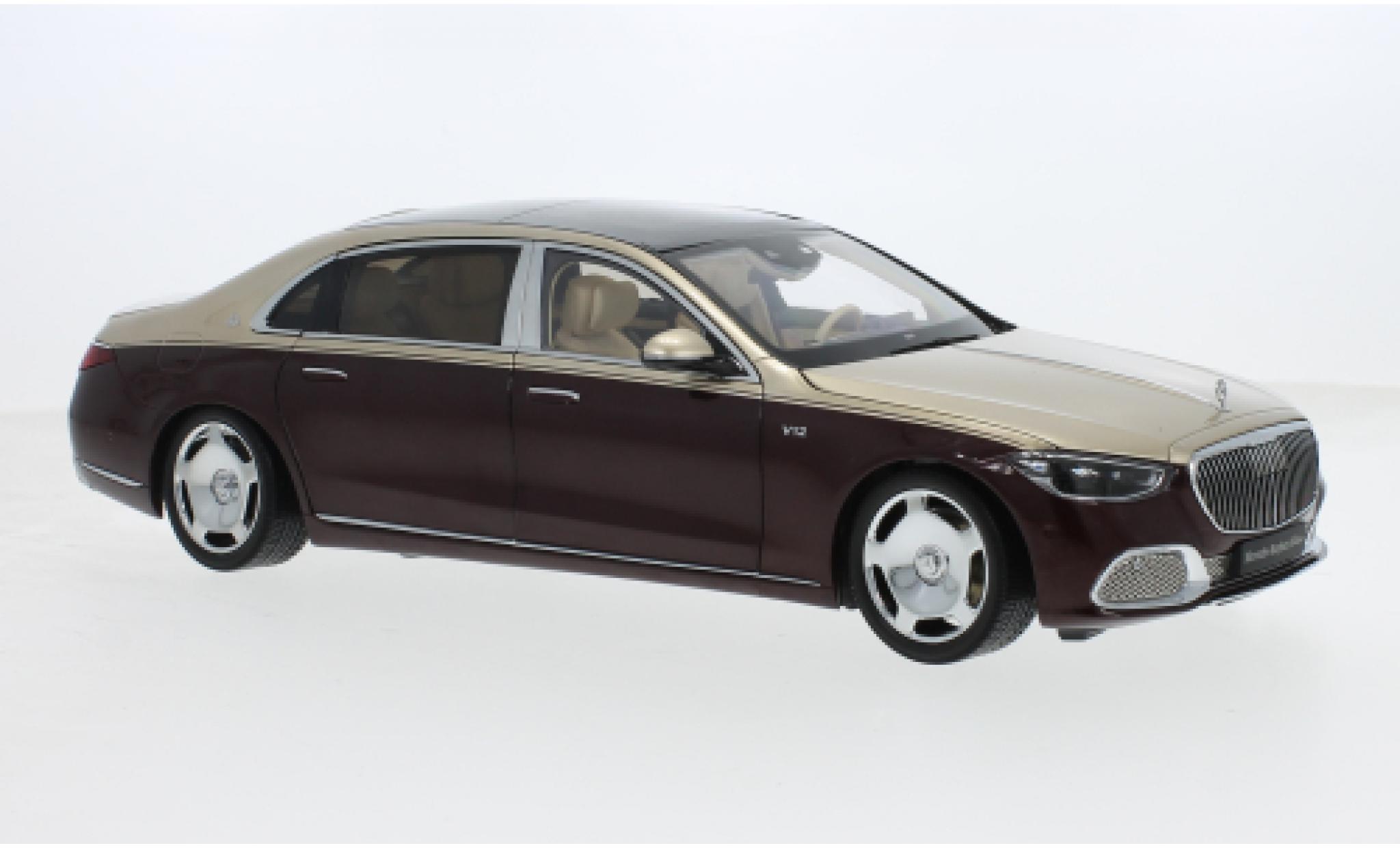 Mercedes CLA 1/18 Almost Real Maybach Classe S metallic beige/metallic rood 2021 1:18 modelauto
