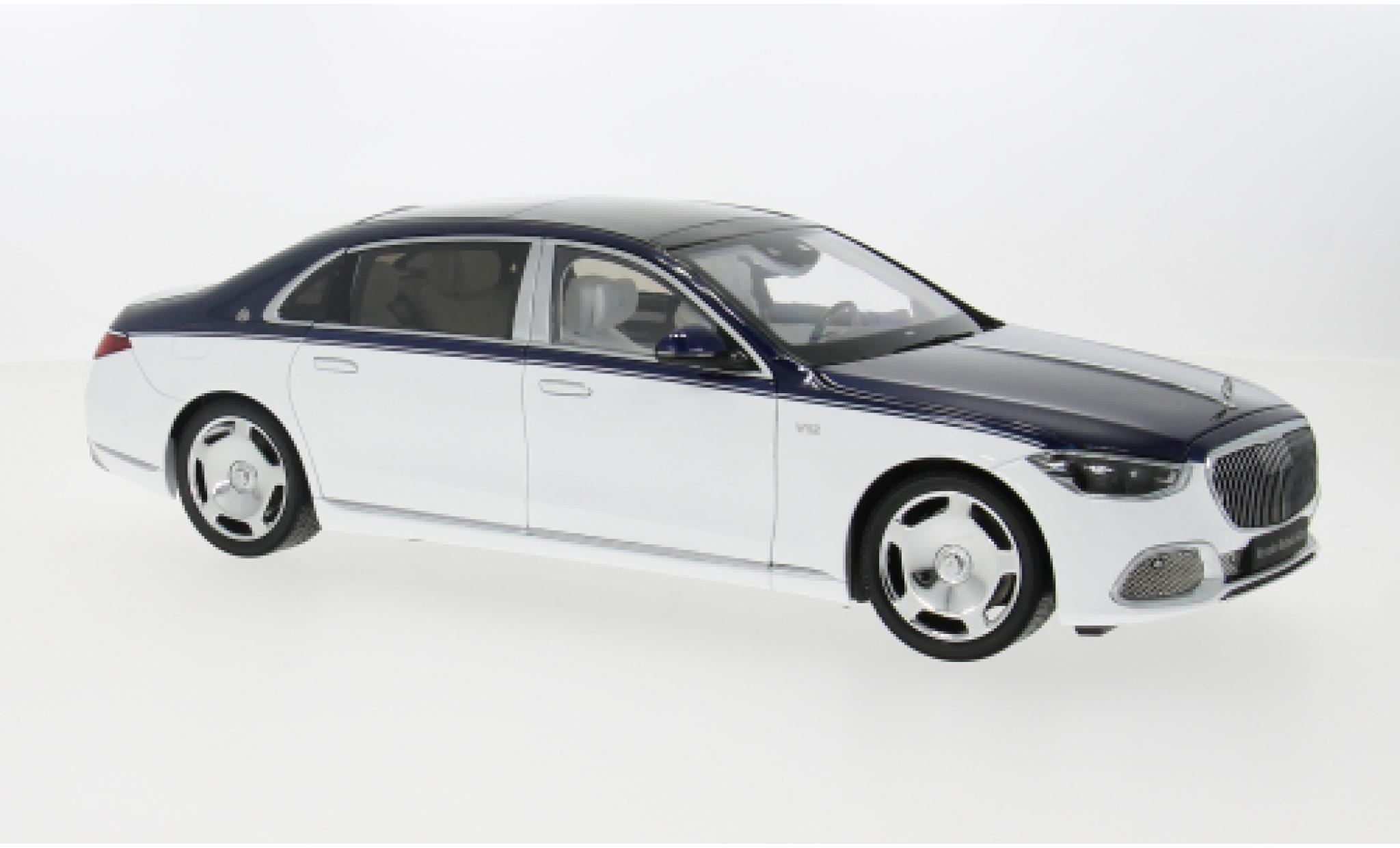 Mercedes CLA 1/18 Almost Real Maybach Classe S wit/blauw 2021 1:18 modelauto