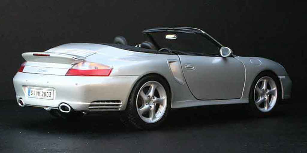 Porsche 911 Turbo cabriolet grijs 1/18 Maisto