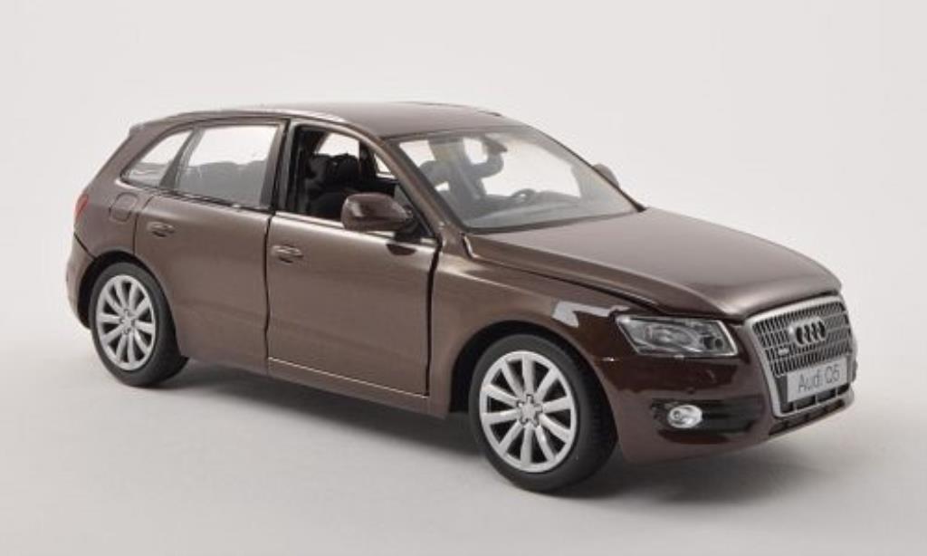 Audi Q5 1/24 Motormax bruin modelauto