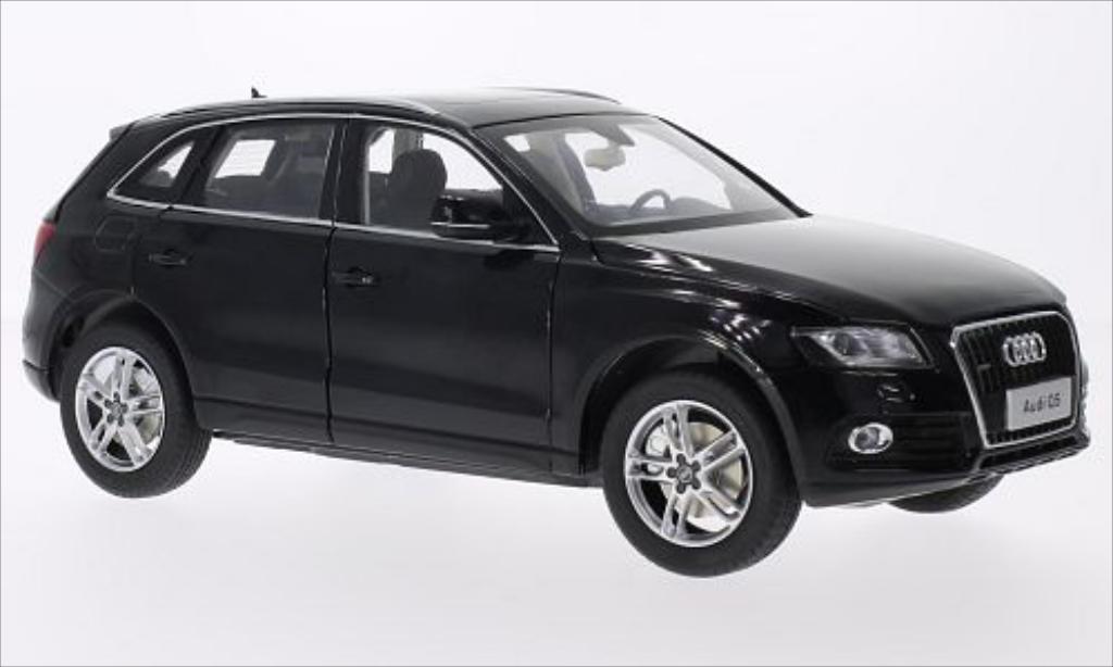 Audi Q5 1/18 Paudi zwart 2014 modelauto