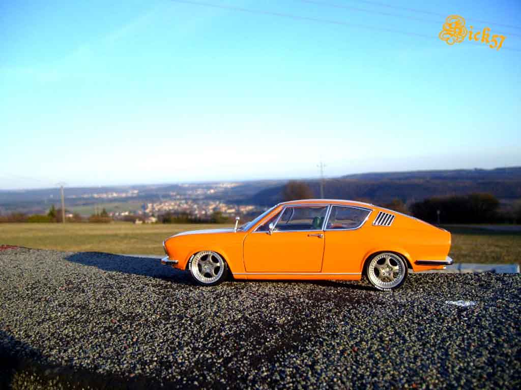 Audi 100 coupe S 1970 oranje jantes porsche 1/18 Anson