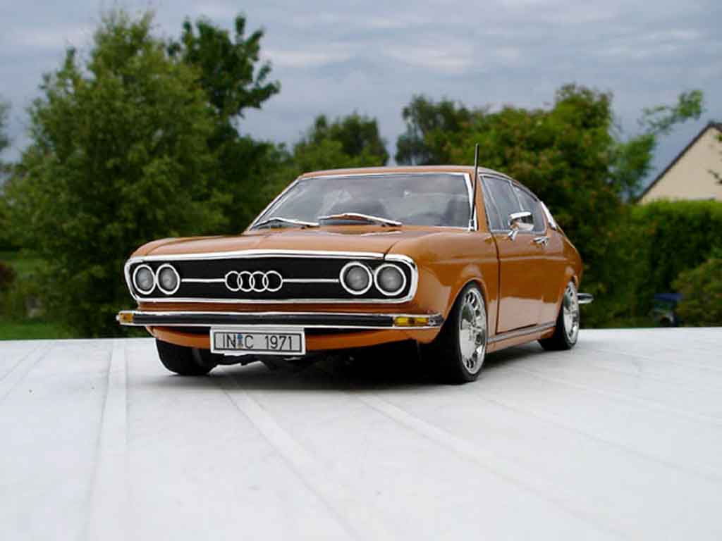 Audi 100 coupe s old school 1/18 Anson