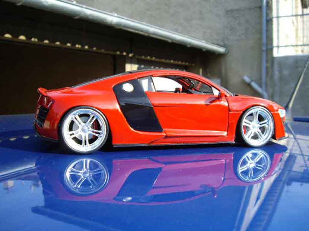 Audi R8 4.2 fsi tdi 1/18 Maisto