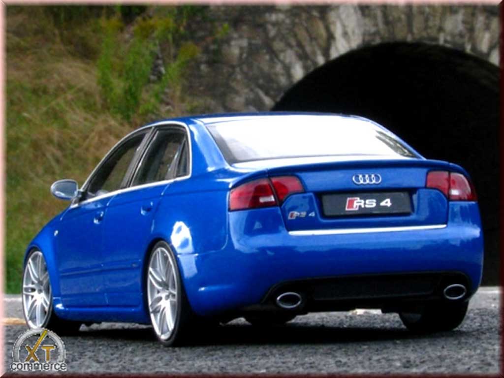 Audi RS4 berline blauw kit suspension rabaissee 1/18 Minichamps