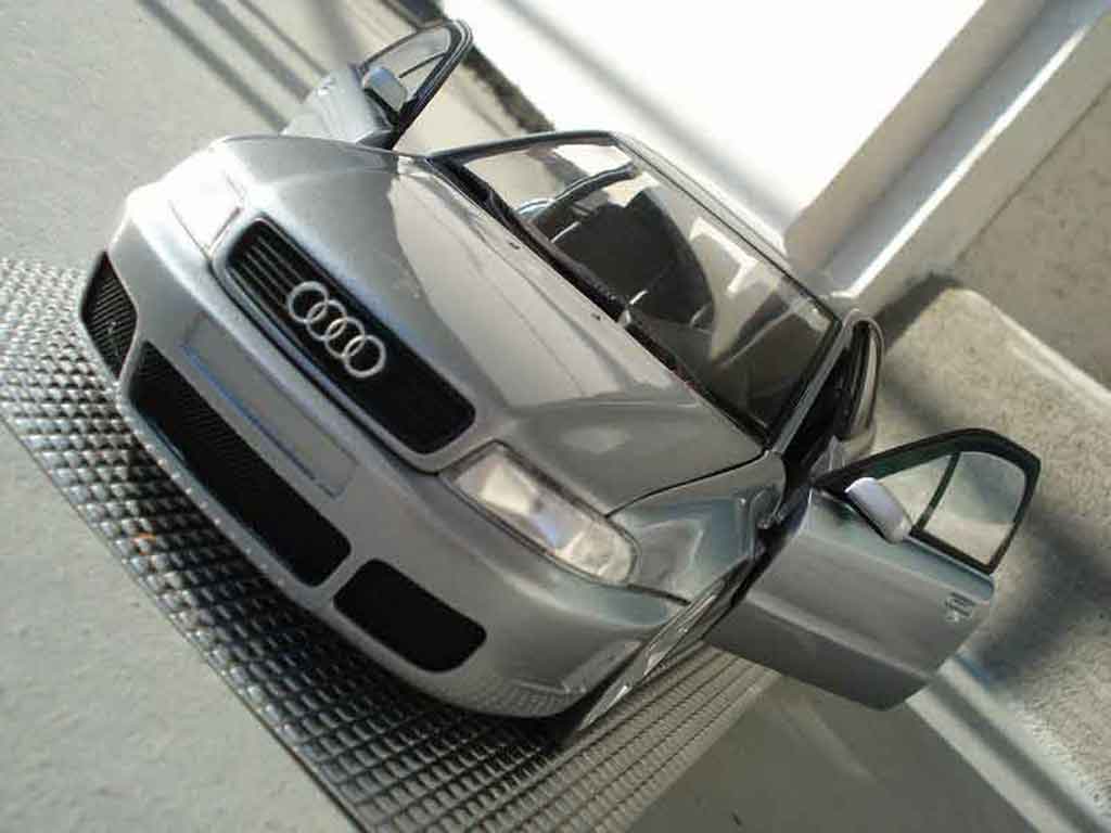Audi S4 berline v6 bi-turbo grijs jantes 18 pouces 1/18 Ut Models