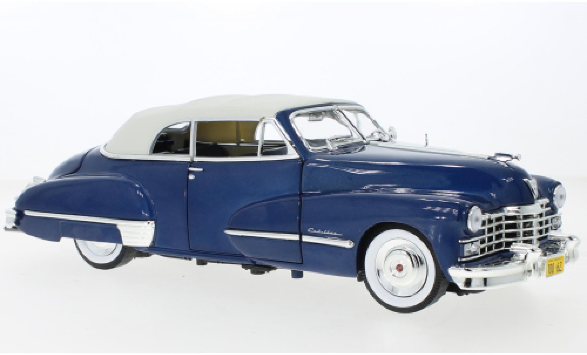 Cadillac Series 62 1/18 Auto World Cabriolet 1947 modelauto