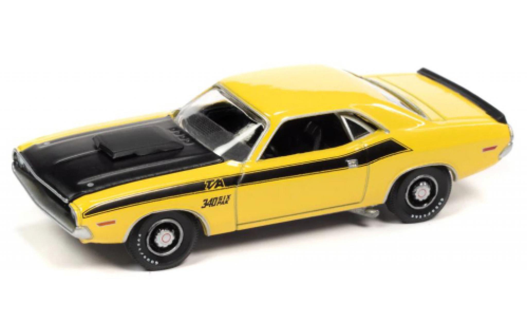 Dodge Challenger 1/64 Auto World T/A geel/zwart 1970 modelauto