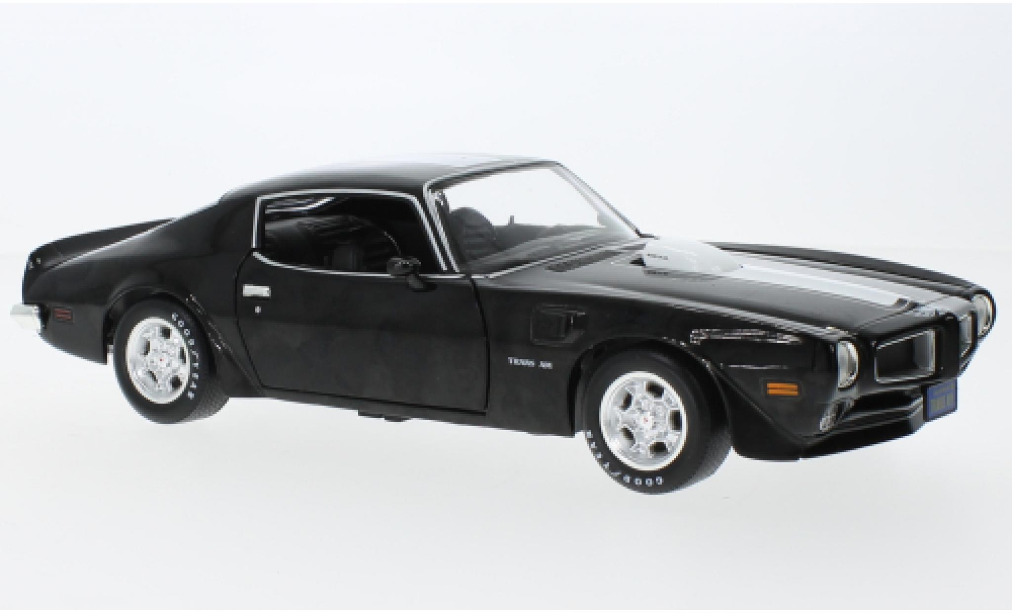 Pontiac Firebird 1/18 Auto World Trans Am zwart/wit 1972 modelauto